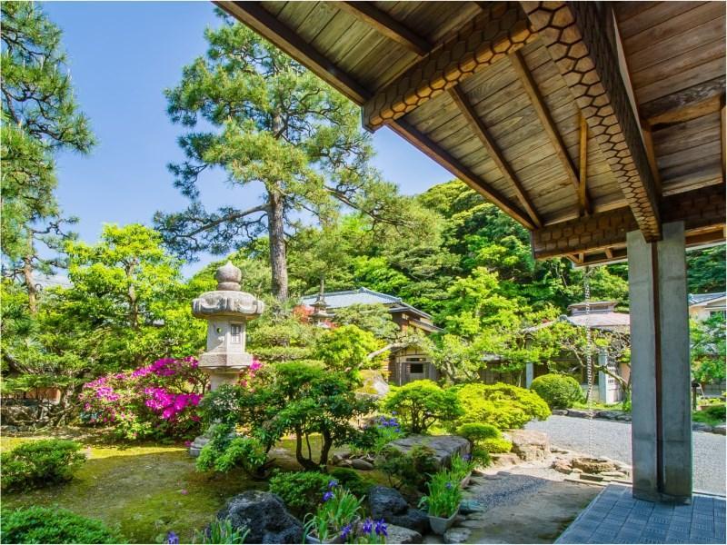 Yutouya Ryokan Тоёока Экстерьер фото