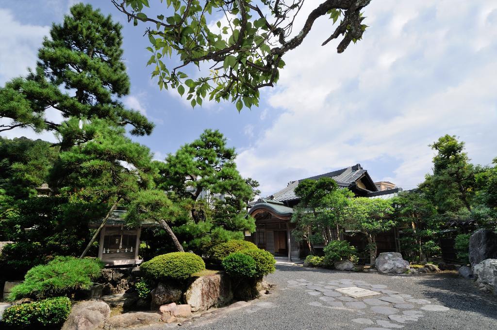 Yutouya Ryokan Тоёока Экстерьер фото