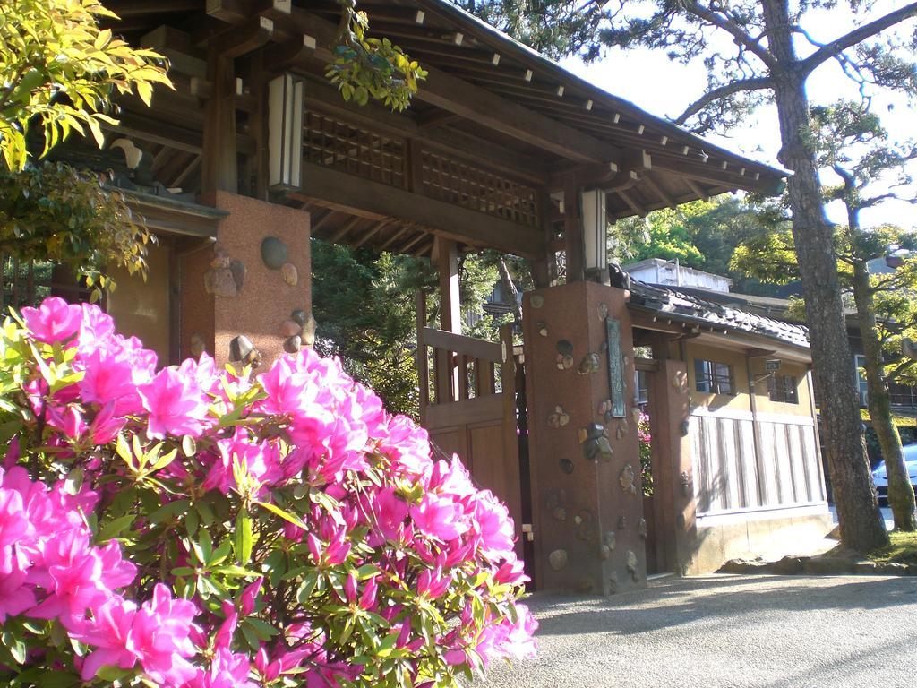 Yutouya Ryokan Тоёока Экстерьер фото